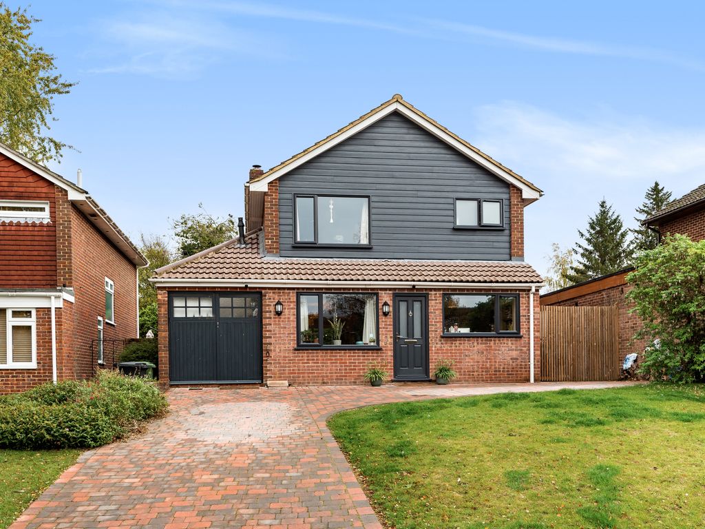 3 bed detached house to rent in Buriton Road, Winchester SO22 Zoopla