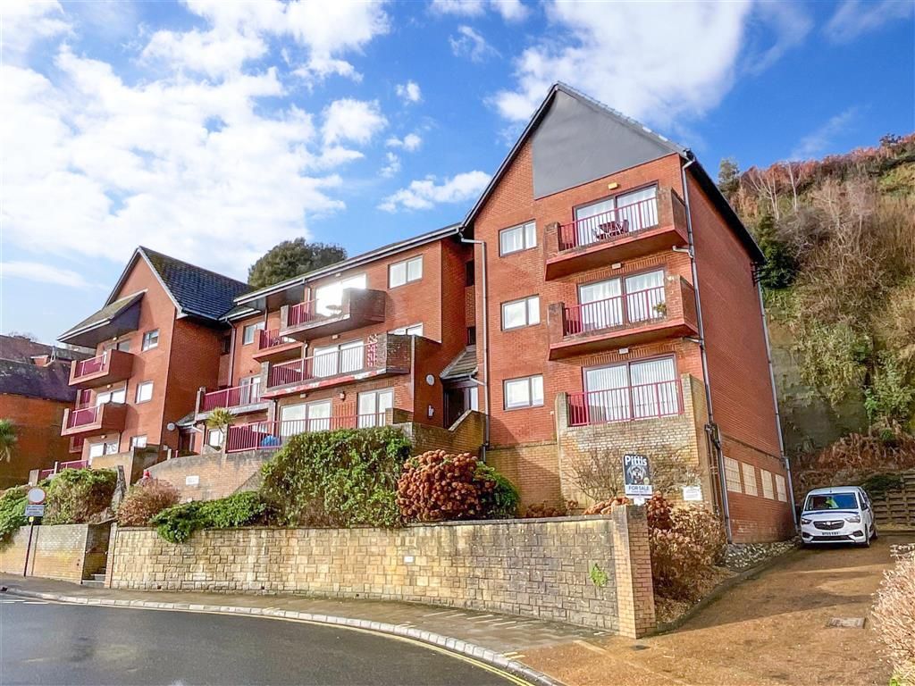 2 bed flat for sale in Esplanade, Shanklin, Isle Of Wight PO37, £