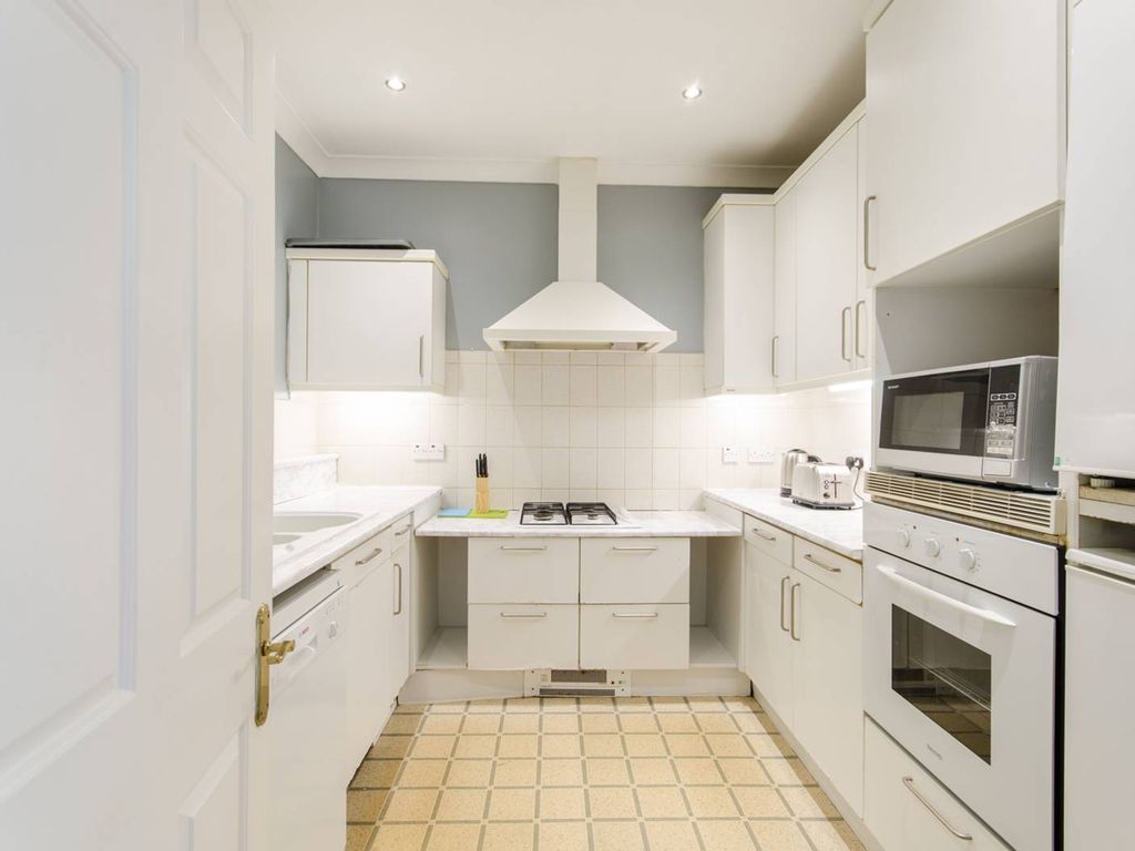 Sutherland Avenue, Maida Vale, London W9  