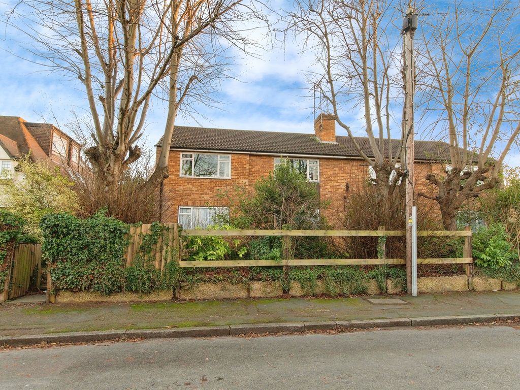 2 bed flat for sale in Kingsfield Road, Watford WD19, £350,000 Zoopla