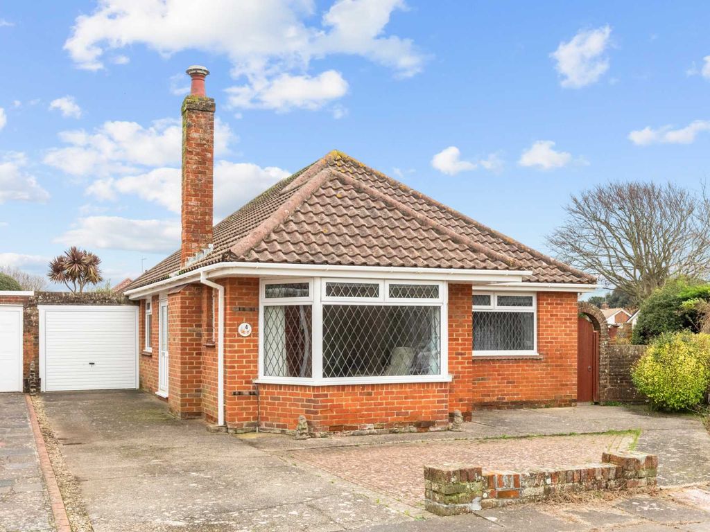 3 bed detached bungalow for sale in Thakeham Close, GoringBySea, Worthing BN12, £650,000 Zoopla