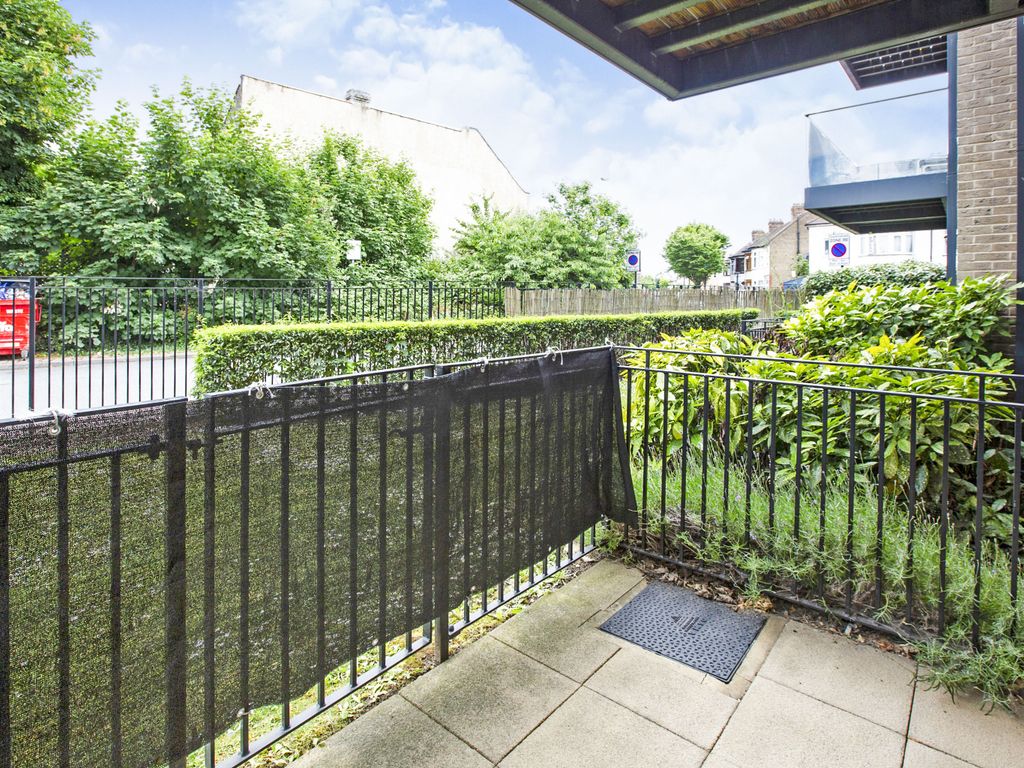 Hainault Road, Leyton, London E11  