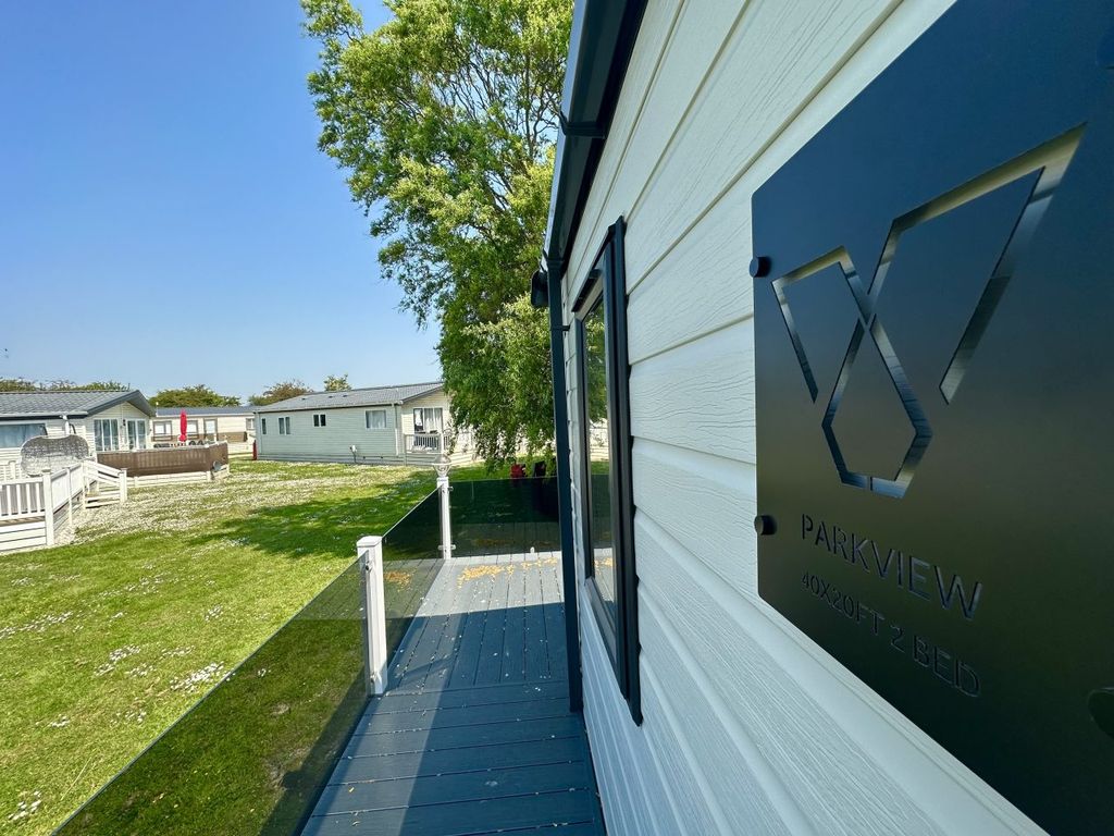 2 bed lodge for sale in Hythe Road, Dymchurch, Romney Marsh TN29 Zoopla