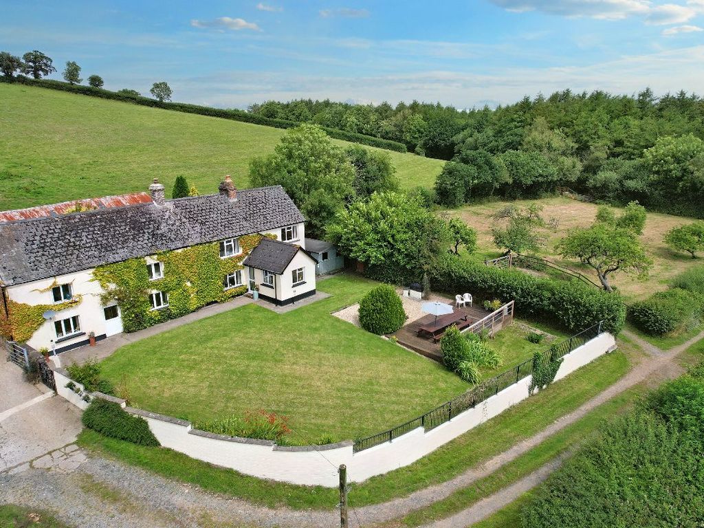 7 bed detached house for sale in Petrockstow, Okehampton EX20, £650,000