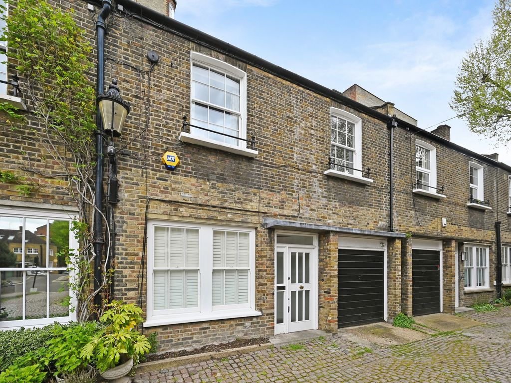 3 bed mews for sale in Caroline Place Mews, Bayswater, London W2, £