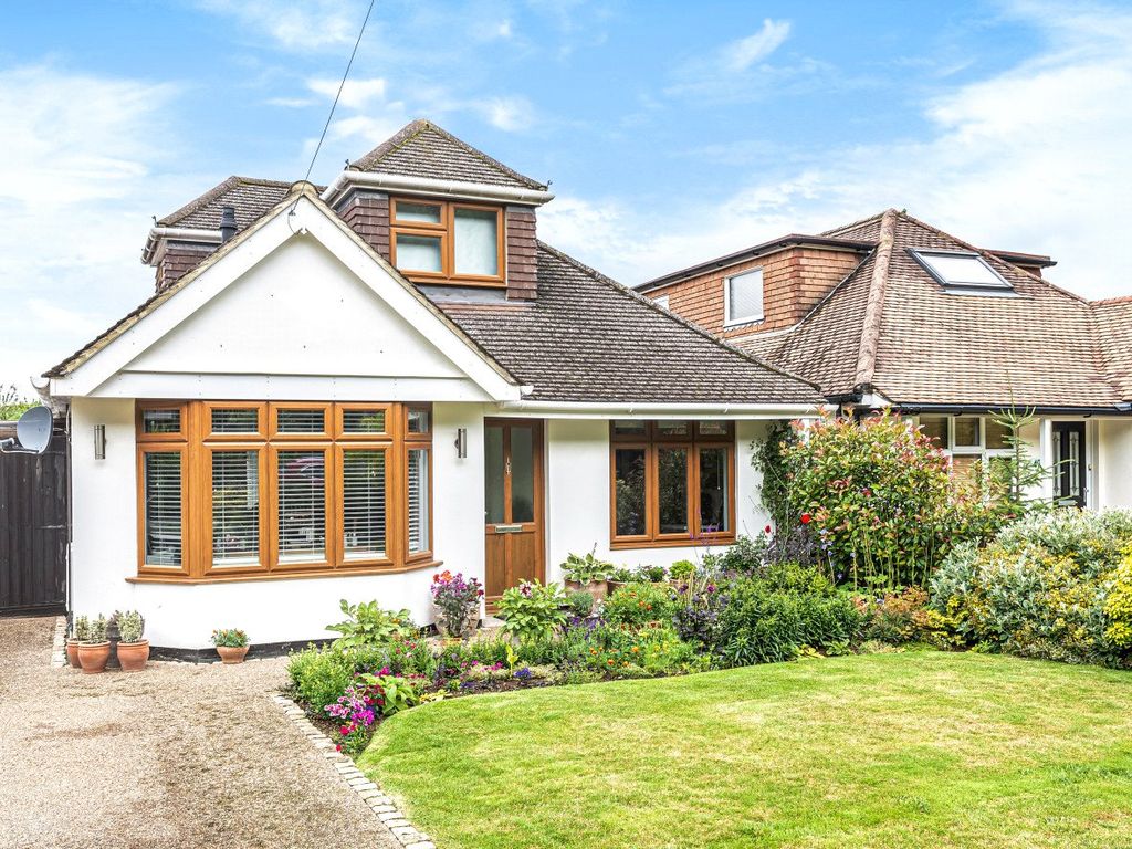 4 bed detached house for sale in Burpham, Guildford, Surrey GU4, £