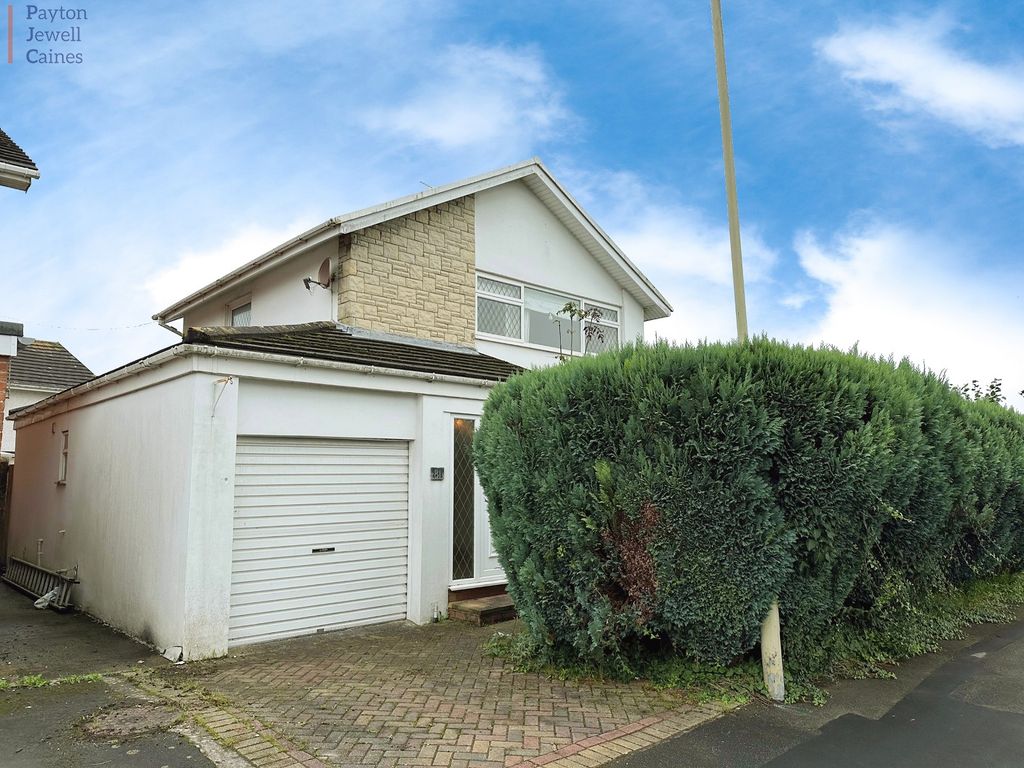 3 bed detached house for sale in Woodland Avenue, Pencoed, Bridgend . CF35, £265,000 Zoopla