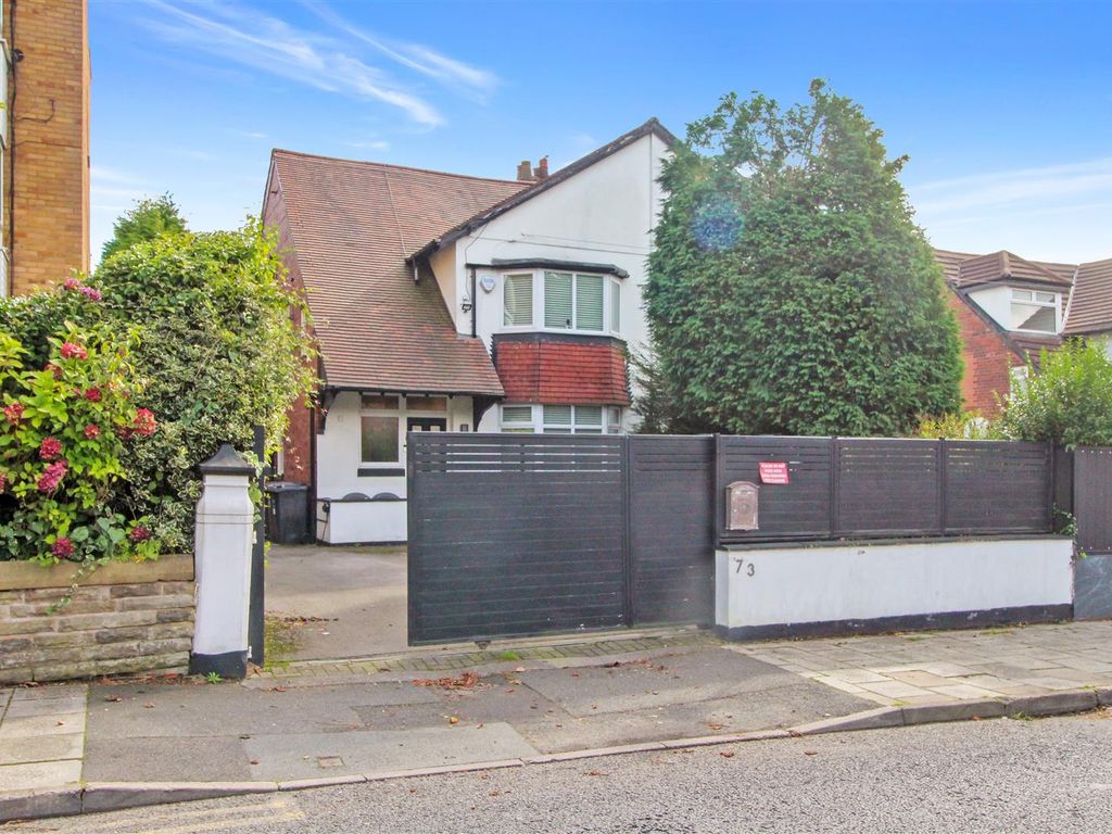 3 bed semidetached house for sale in Ringley Road, Whitefield