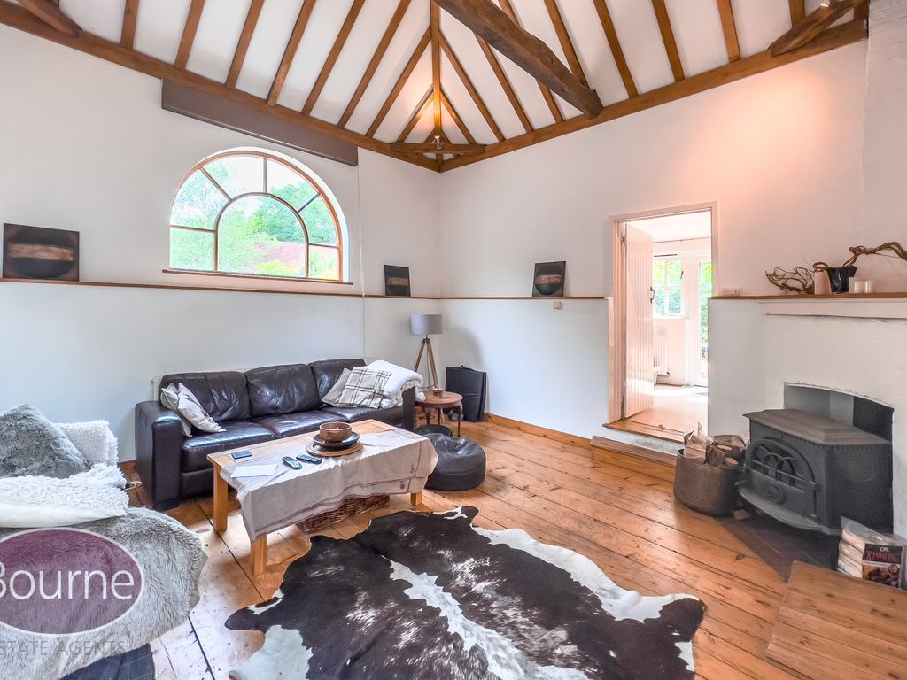 2 bed bungalow to rent in Pointers Road, Cobham, Surrey KT11 Zoopla