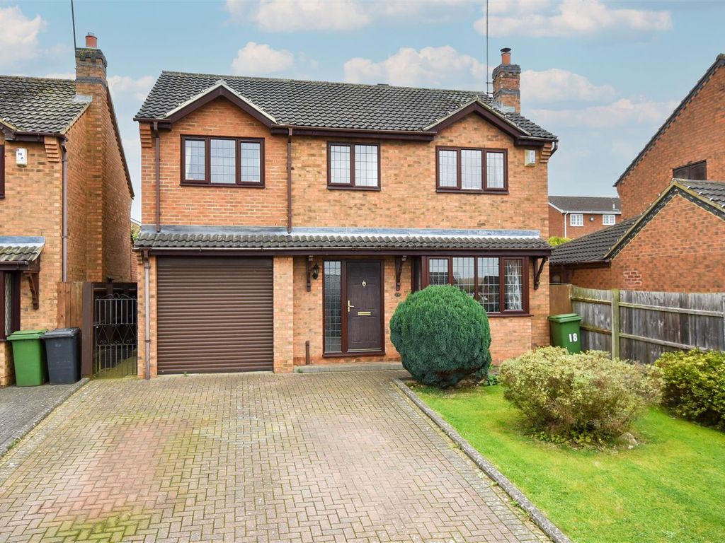 4 bed detached house for sale in Denford Way, Wellingborough NN8, £