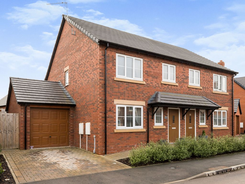 3 bed semidetached house for sale in Kingfisher Way, Morda, Oswestry