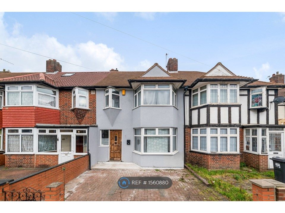 4 bed terraced house to rent in Tamworth Lane, Mitcham CR4 Zoopla