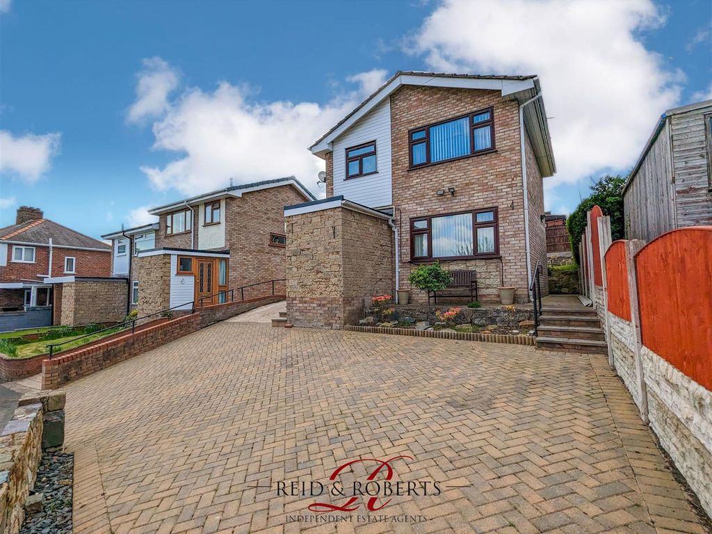 3 bed property for sale in Woodland Drive, Greenfield, Holywell CH8