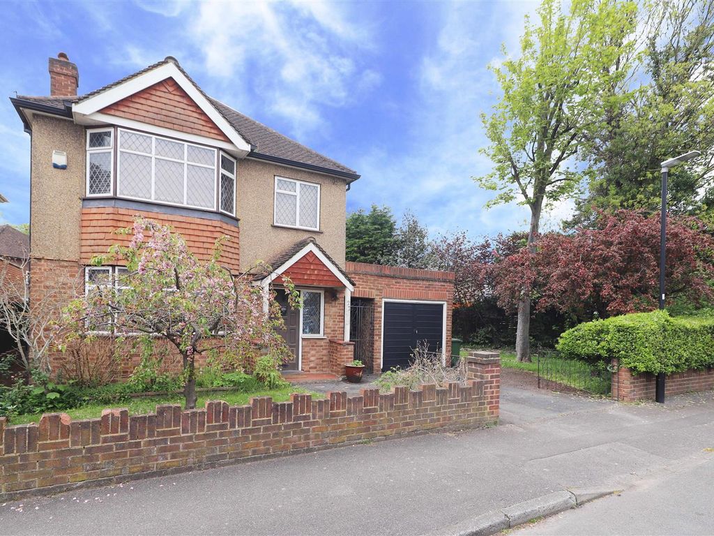 3 bed detached house for sale in Churchill Avenue, Hillingdon UB10 Zoopla