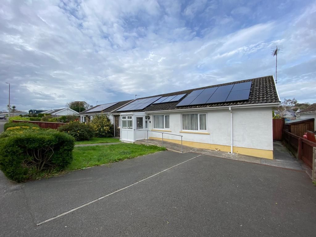 3 bed detached bungalow for sale in Sentence Gardens, Templeton
