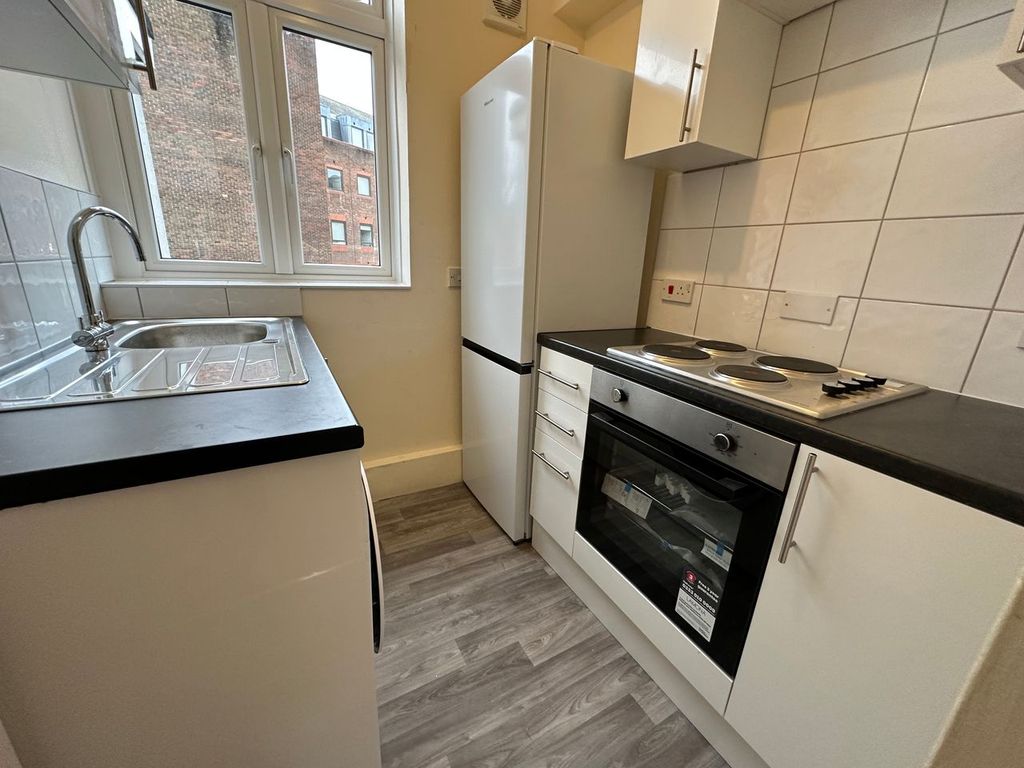 1 bed flat to rent in Kings Road, Reading RG1, £1,000 pcm Zoopla