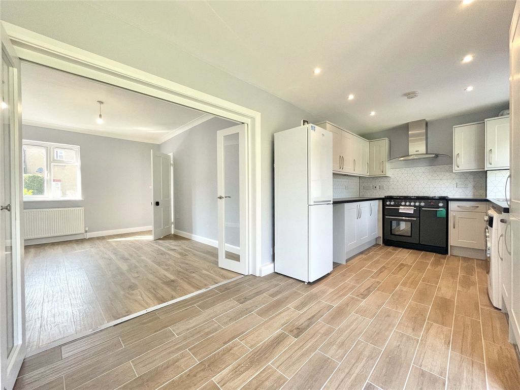 3 bed terraced house to rent in Carlyle Gardens, Southall UB1, £2,200 pcm Zoopla