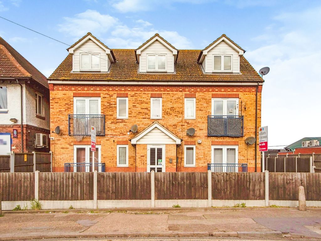 1 bed flat for sale in Berkeley Terrace, St. Chads Road, Tilbury RM18, £150,000 Zoopla