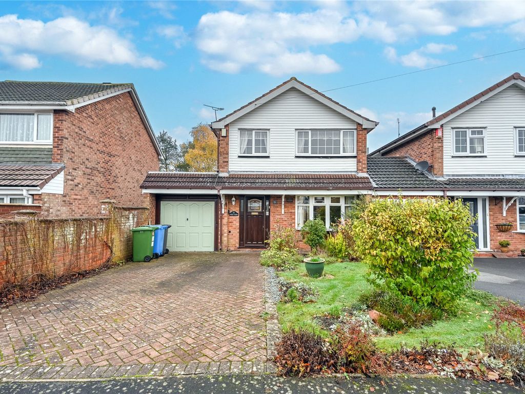 3 bed linkdetached house for sale in Oakleigh Drive, Codsall