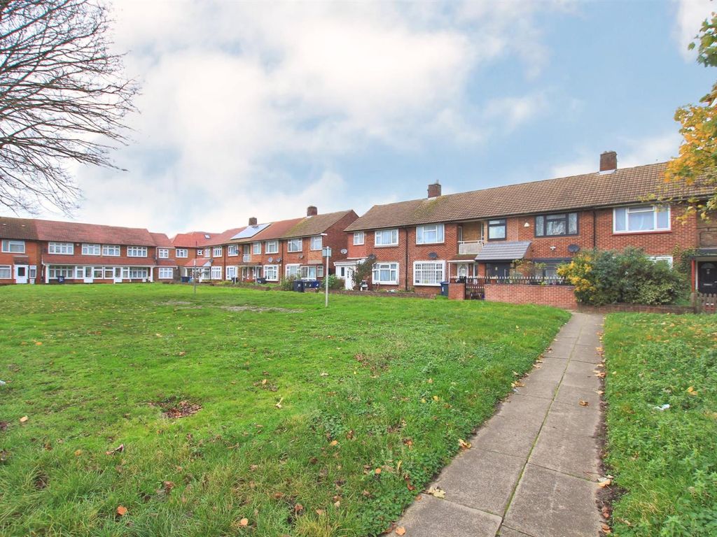 3 bed terraced house to rent in Marlborough Road, Southall UB2 Zoopla