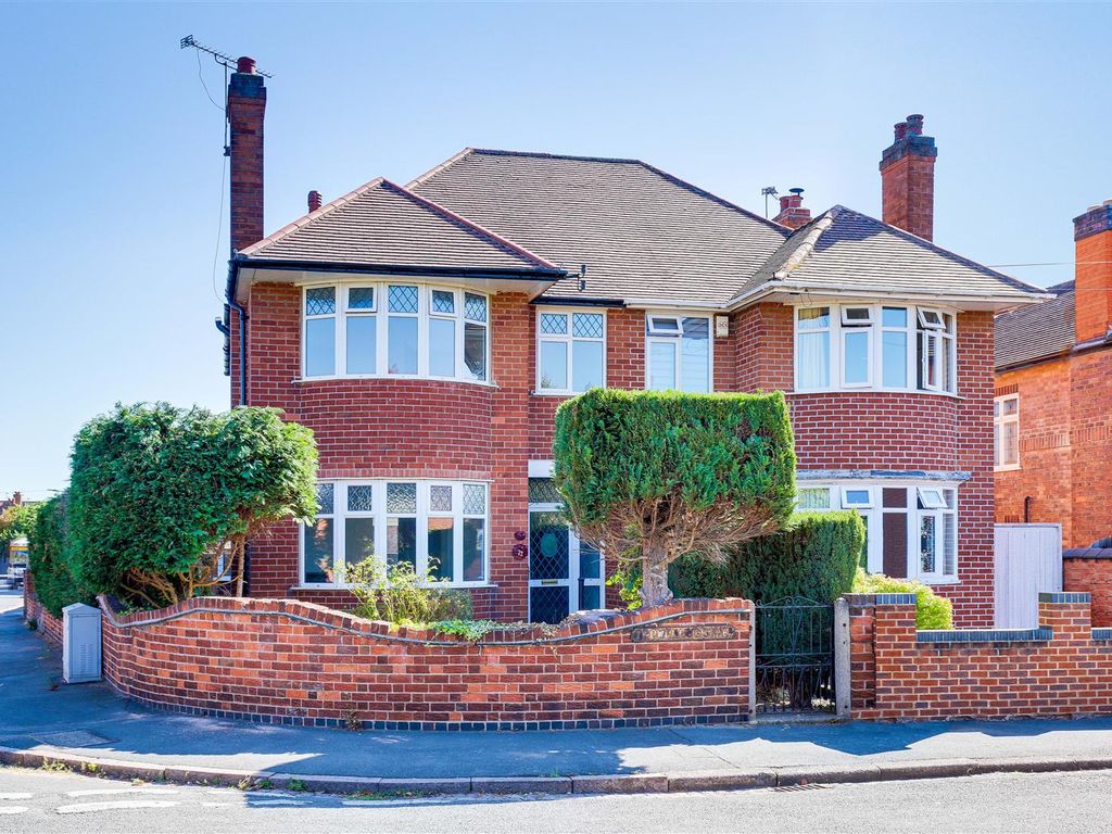 3 bed semidetached house for sale in Trowell Grove, Long Eaton