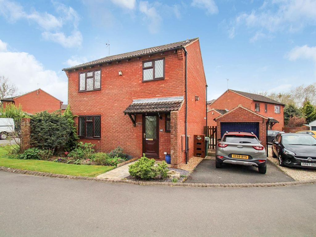 3 bed detached house for sale in The Hedges, Wanborough, Swindon SN4