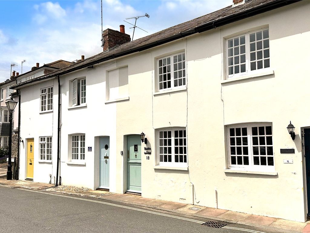 2 bed terraced house for sale in River Road, Arundel, West Sussex BN18