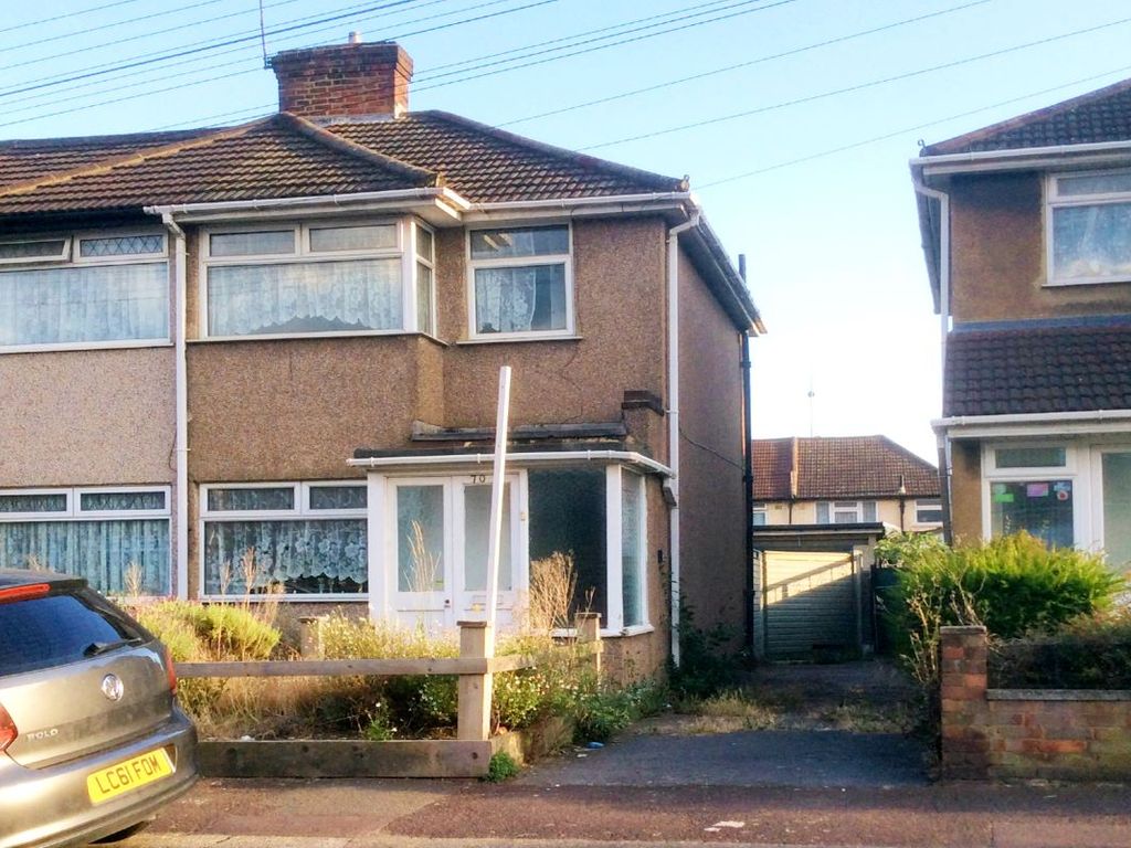 3 bed end terrace house for sale in 70 Oval Road South, Dagenham, Essex