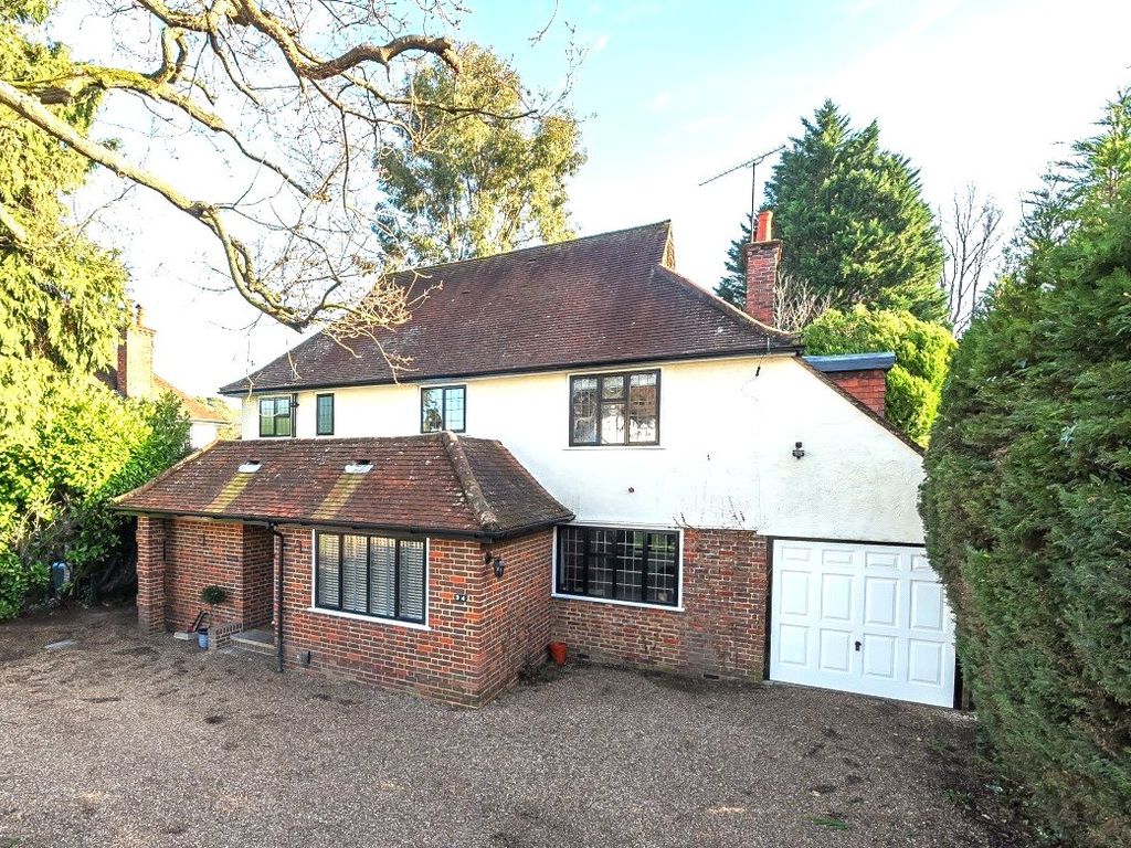 4 bed detached house for sale in Oriental Road, Woking GU22, £1,150,000