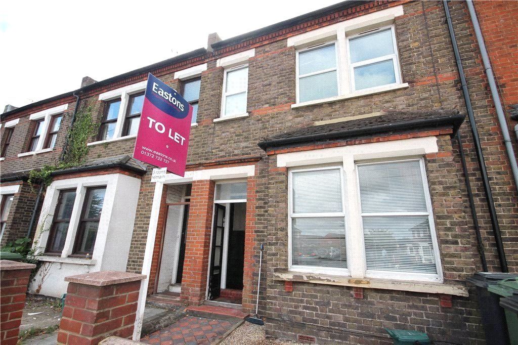 Room to rent in Upper High Street, Epsom KT17, £700 pcm Zoopla