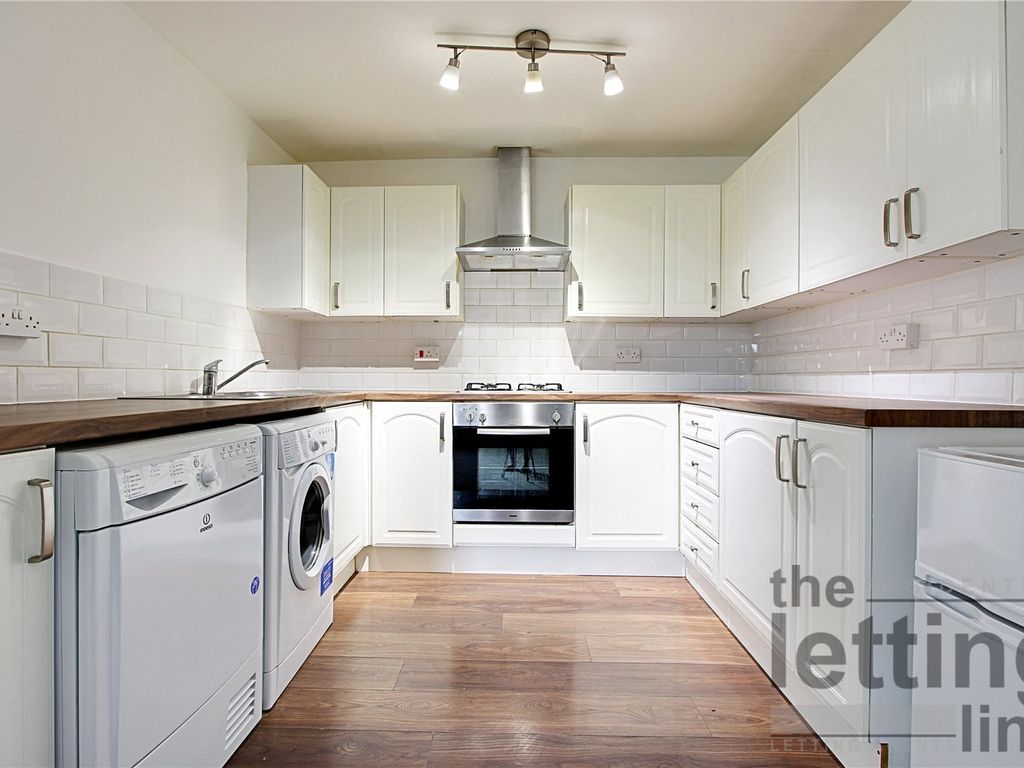 1 bed flat to rent in The Ridgeway, Enfield EN2, £1,325 pcm Zoopla