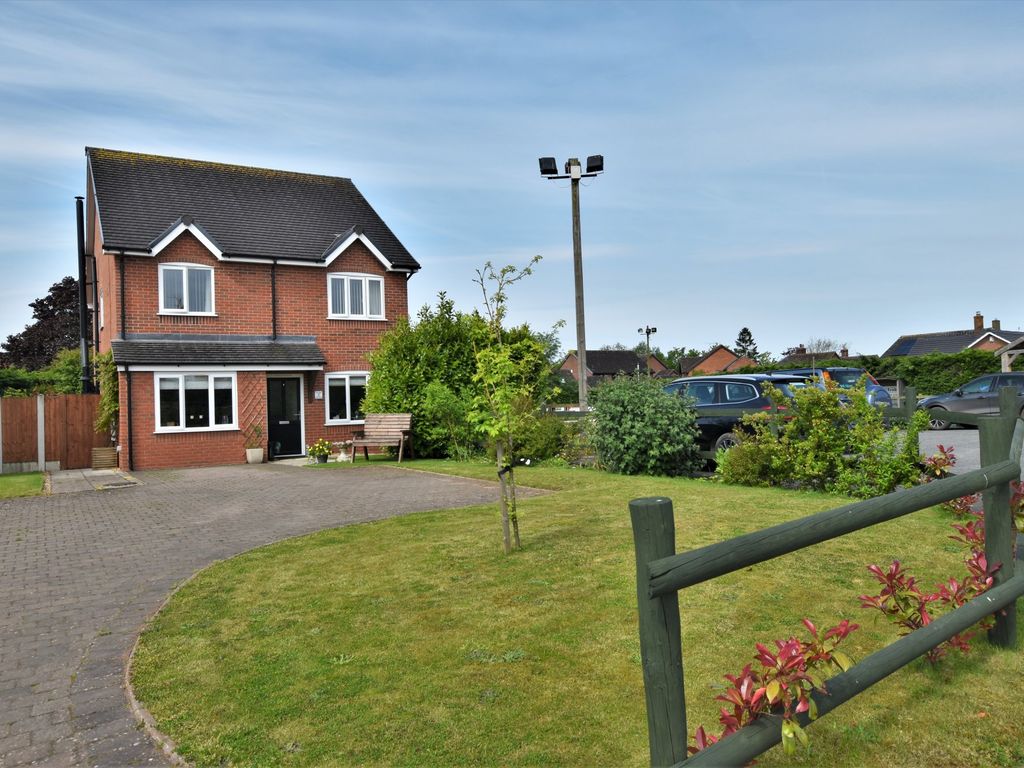 4 bed detached house for sale in Eaton Road, Childs Ercall, Market