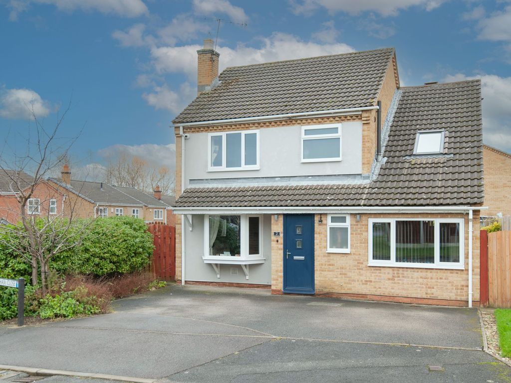 4 bed detached house for sale in Witham Close, Chesterfield S41, £
