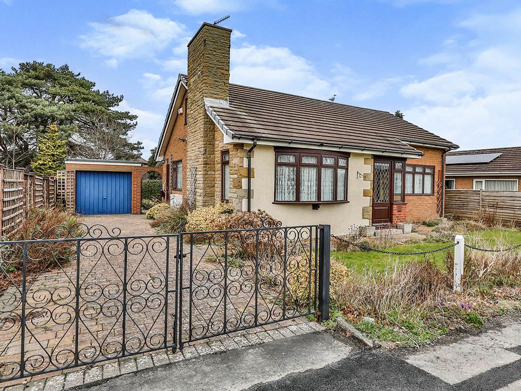 2 bed bungalow for sale in Lady Ediths Park, Scarborough, North