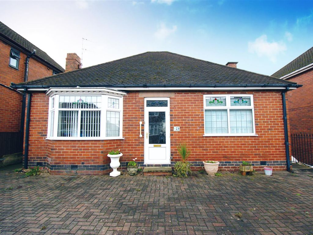 2 bed detached bungalow for sale in Derwent Road, Ripley DE5, £200,000