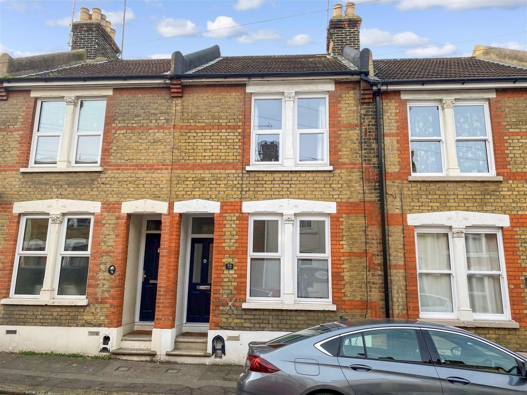 2 bed terraced house to rent in Catherine Street, Rochester ME1 - Zoopla
