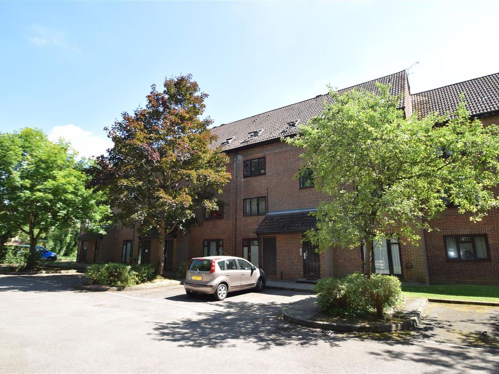 1 bed flat to rent in Sheraton Mews, Gade Avenue, Watford WD18, £1,300