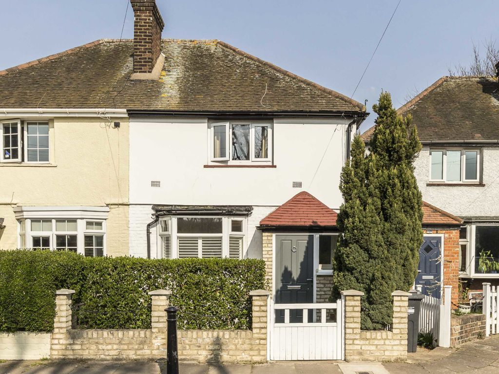 3 bed semidetached house for sale in Church Walk, Brentford TW8, £