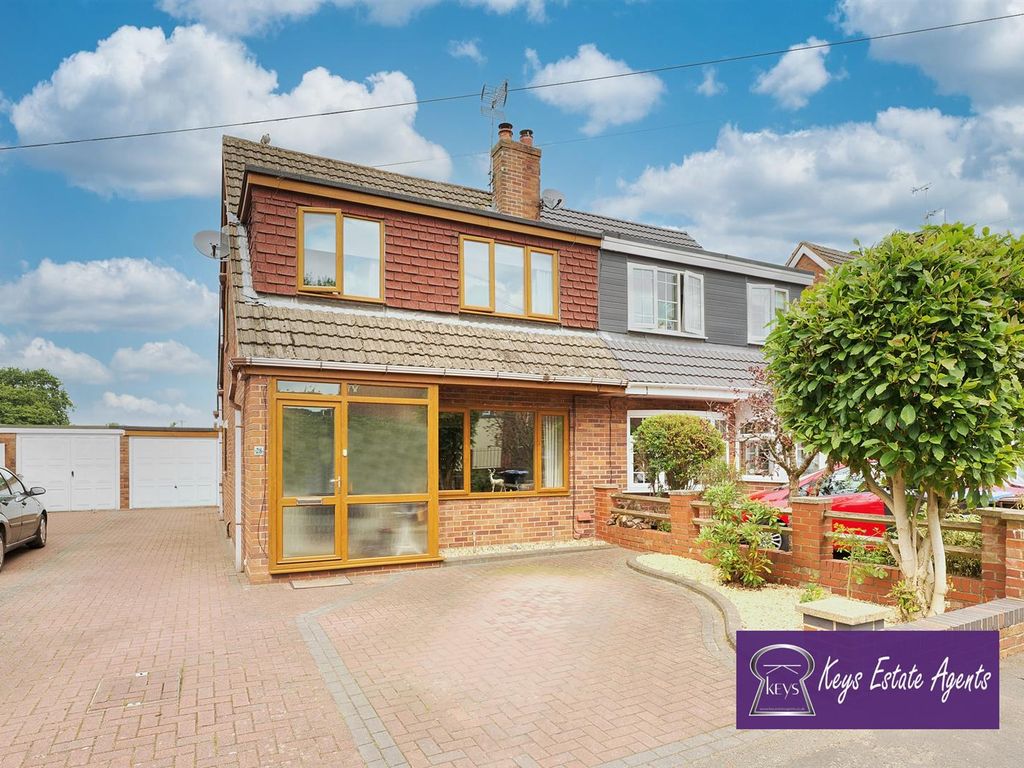 3 bed semidetached house for sale in Manifold Road, Forsbrook, Stoke