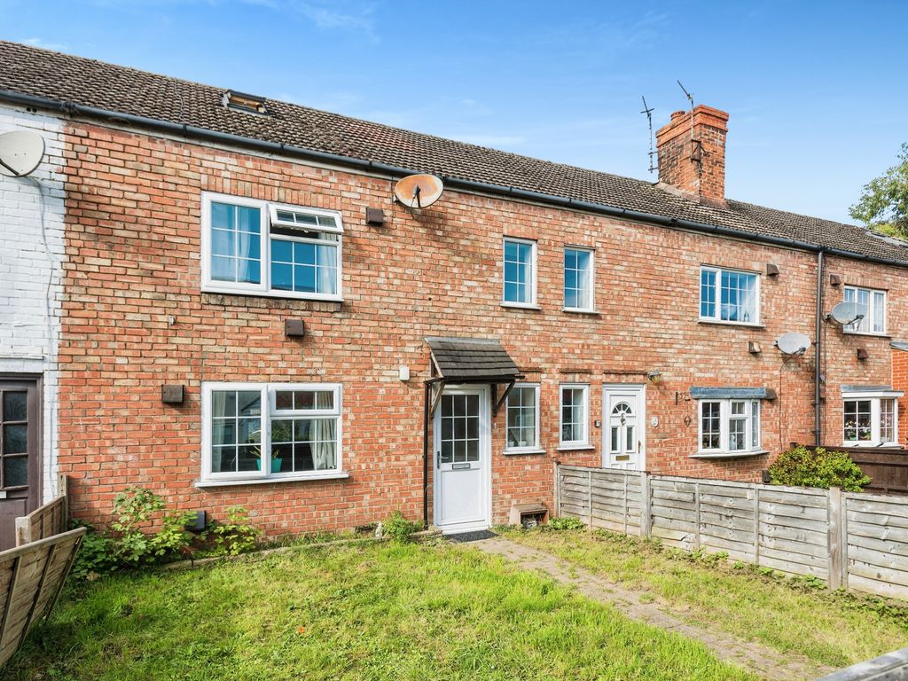 2 bed terraced house for sale in Place, Newbury RG14, £260,000