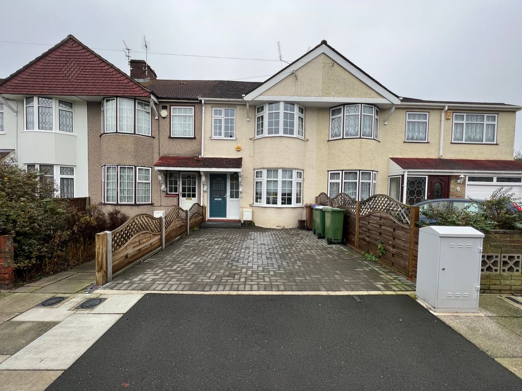 3 bed terraced house to rent in Eastcote Road, South Welling DA16 Zoopla
