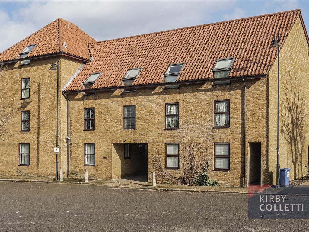 1 bed flat for sale in Shaftesbury Quay, Hertford, Herts SG14, £210,000 Zoopla