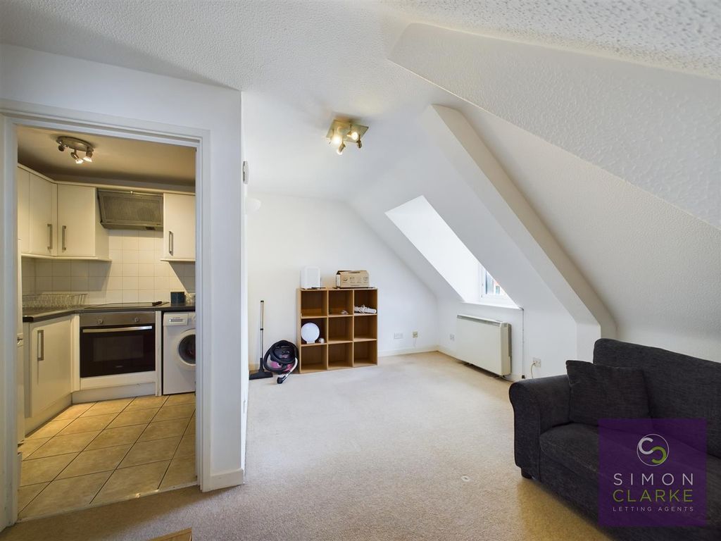 1 bed flat to rent in Friern Lane, Whetstone N20, £1,300 pcm