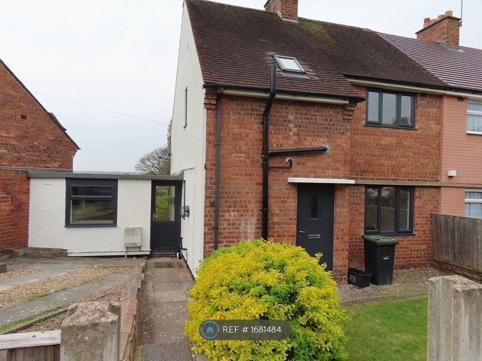 3 bed semidetached house to rent in Churchill Drive, Stourbridge DY8