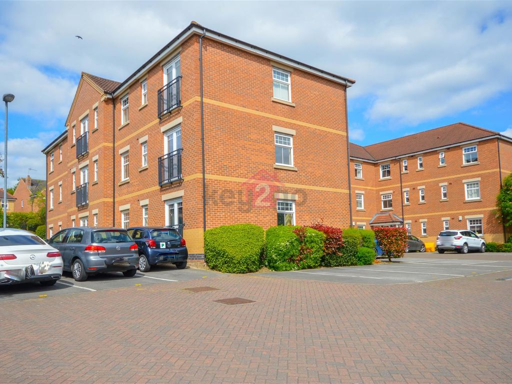 2 bed flat to rent in Oxclose Park Gardens, Halfway, Sheffield S20, £