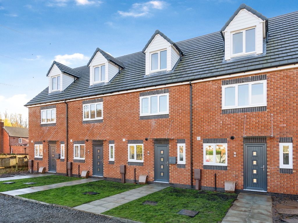 New home, 3 bed town house for sale in Stoneclough View, Fernside