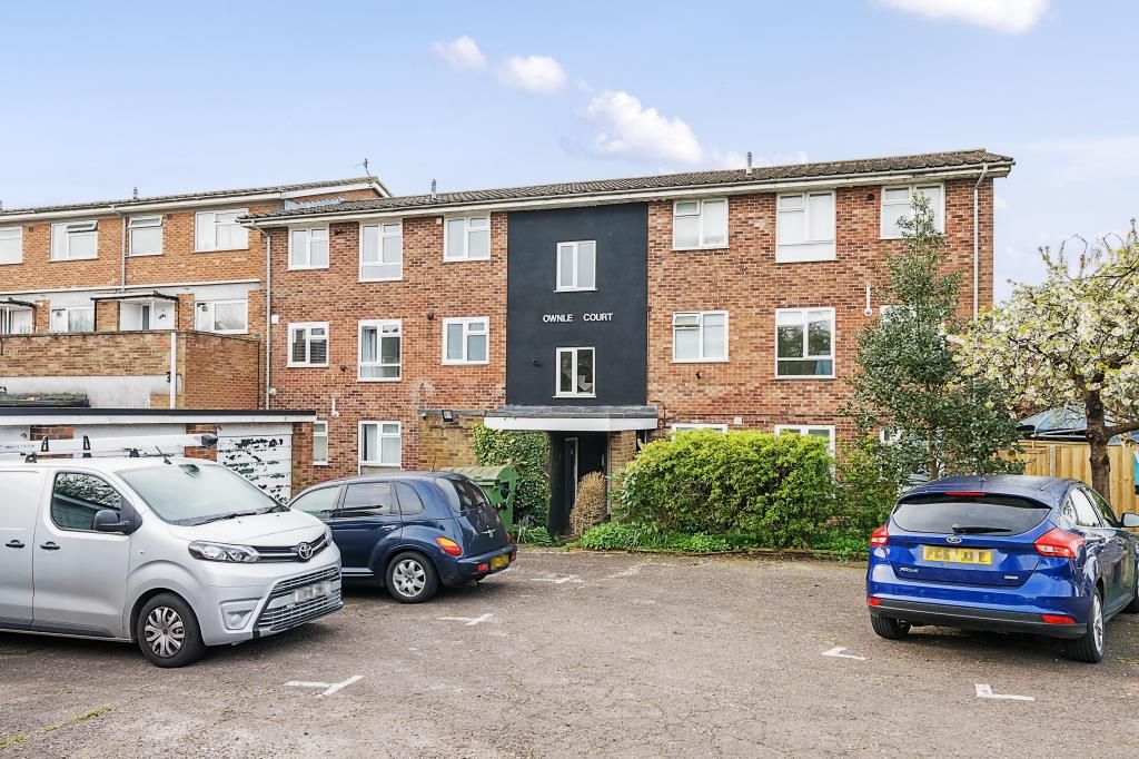 2 bed flat for sale in High Downley, Buckinghamshire HP13, £