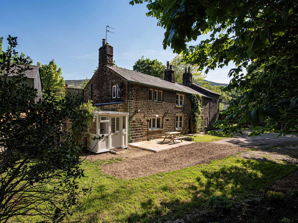 3 bed cottage to rent in Chew Valley Road, Greenfield, Oldham OL3 Zoopla