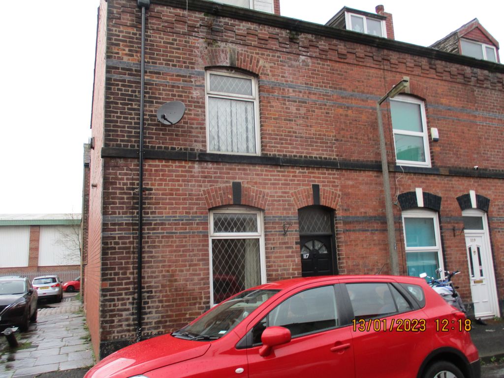 3 bed end terrace house for sale in York Street, Bury BL9 Zoopla
