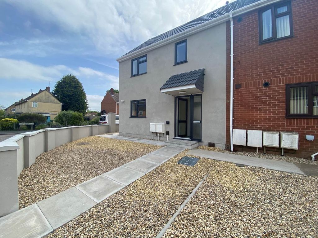 2 bed flat to rent in 11 North Road, Thornbury, South Gloucestershire